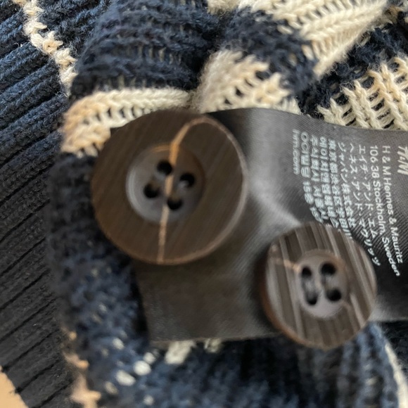 H&M LOGG Aztec, Southwest Button Down Cardigan Sz M - Picture 5 of 8